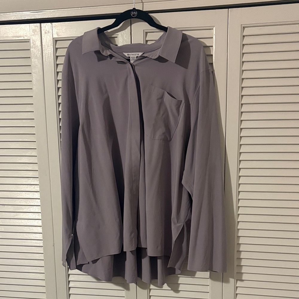 Athleta Women's Lavender shirt